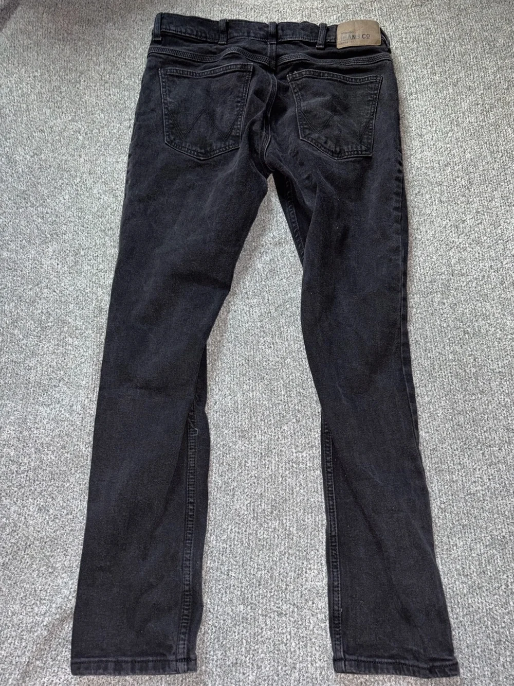Wrangler Men's Slim Straight Jeans in Black Wash